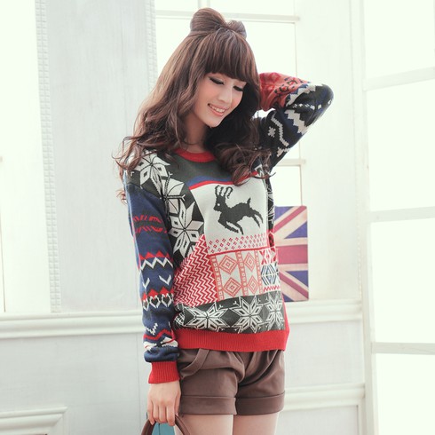 Áo len họa tiết cho mùa Noel ấm áp - ảnh 1
