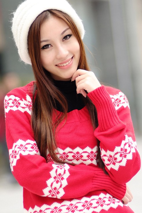 Áo len họa tiết cho mùa Noel ấm áp - ảnh 11