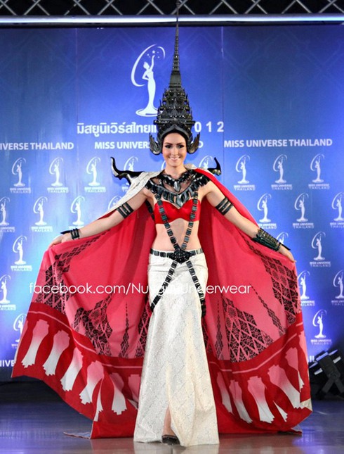 Hé lộ trang phục dân tộc của người đẹp Hoa hậu Hoàn vũ - ảnh 9