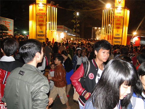 Hội chợ HVNCLC Gia Lai thu hút 200.000 lượt khách - ảnh 1