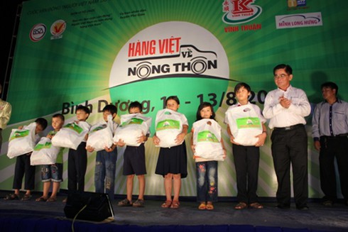 Khẳng định uy tín hàng Việt ở phiên chợ - ảnh 3