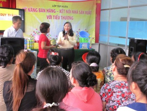 Tiểu thương bỏ ăn trưa để học cách bán hàng - ảnh 3