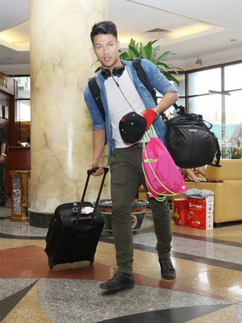 Các tuyển thủ Việt Nam vui vẻ dạo chơi Hong Kong - ảnh 5