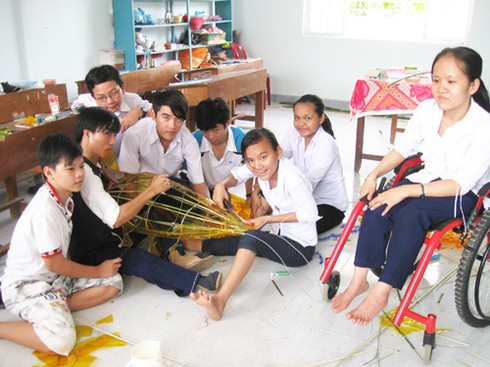 Chấm dứt bạo lực với trẻ em - ảnh 1