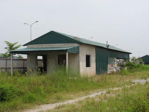 Cận cảnh điêu tàn của “siêu” dự án Geleximco Lê Trọng Tấn - ảnh 3