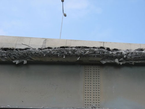 Đường vành đai 3: Vừa thông xe lại đập một số hạng mục để sửa chữa - ảnh 5