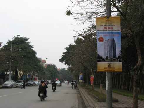 Sóng bán tháo nhà đất cuối năm - ảnh 1