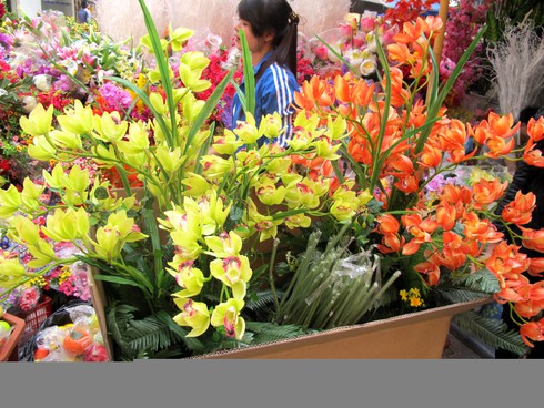 Chợ hoa Hàng Lược rực rỡ đón Tết - ảnh 9
