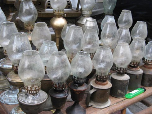 Chợ đồ cổ “độc nhất vô nhị” ở Hà Thành - ảnh 2