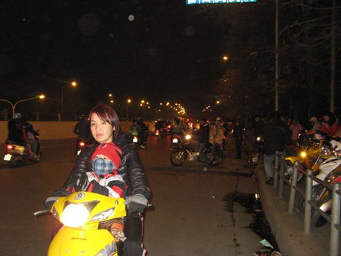 “Đầu trần” đi đón giao thừa, chúc Tết - ảnh 6