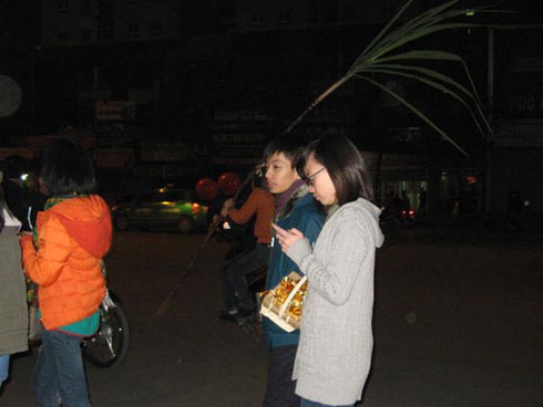 Đầu năm mua muối, cuối năm bán vôi - ảnh 8