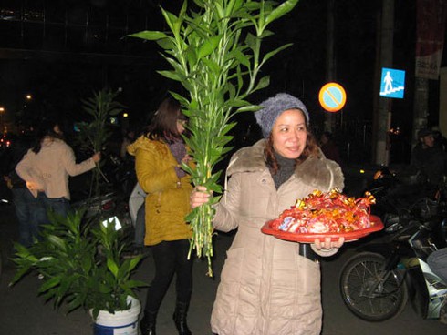 Đầu năm mua muối, cuối năm bán vôi - ảnh 2