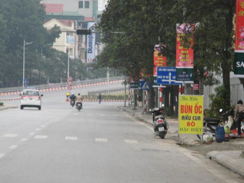 Quán ăn vỉa hè chỉ 1 khách ngày mồng Một - ảnh 1