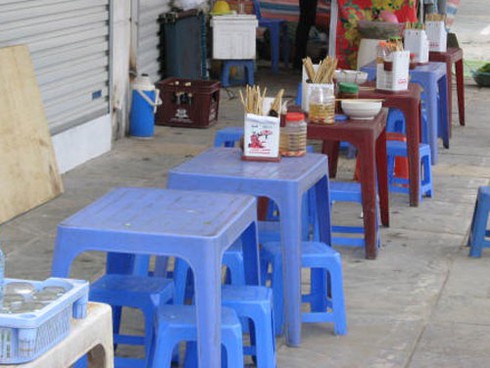 Quán ăn vỉa hè chỉ 1 khách ngày mồng Một - ảnh 7