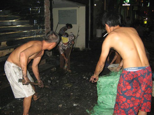 Toàn cảnh vụ cháy quán karaoke gần Đàn Xã Tắc - ảnh 2