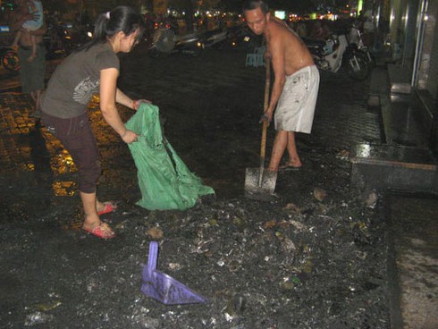 Toàn cảnh vụ cháy quán karaoke gần Đàn Xã Tắc - ảnh 8