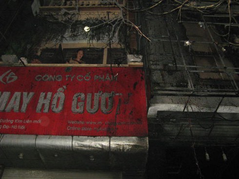 Toàn cảnh vụ cháy quán karaoke gần Đàn Xã Tắc - ảnh 4