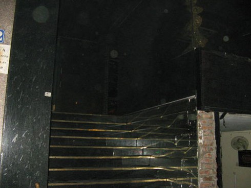 Toàn cảnh vụ cháy quán karaoke gần Đàn Xã Tắc - ảnh 6