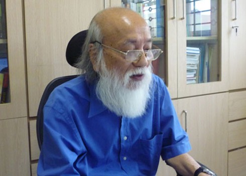 Các GS nói gì về quy định cộng điểm cho Bà mẹ VN Anh hùng? - ảnh 1