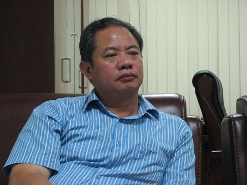 Xây đường lấn nhà dân: UBND phường kêu