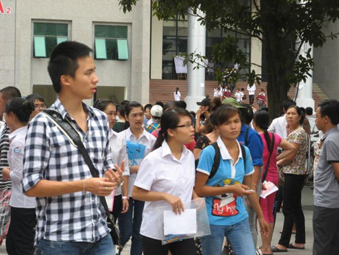 Cắt thi đua nếu tỉ lệ tốt nghiệp cao: Đừng nâng quan điểm quá! - ảnh 2