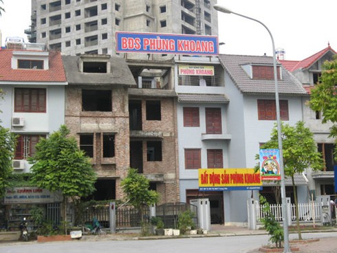 Khu đô thị Phùng Khoang: Nuôi gà, trồng rau cạnh biệt thự - ảnh 13