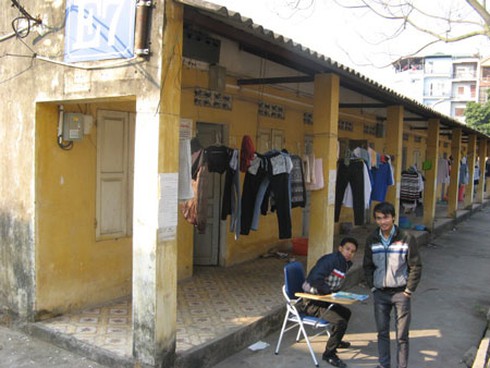 Toàn cảnh ký túc xá xập xệ nhất Hà Nội - ảnh 10