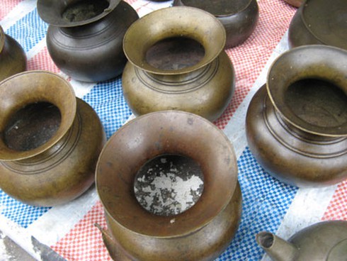 Ai có đồ cổ mang ra chợ “độc nhất” Hà Thành bán - ảnh 12