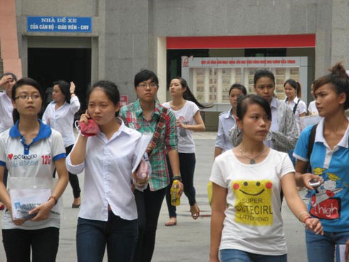 Không nên bắt HS học môn Sử bằng cách nhồi nhét và thi cử - ảnh 2