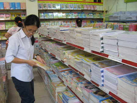 GS Văn Như Cương: Nhiều việc phải làm trước khi đổi mới SGK - ảnh 1