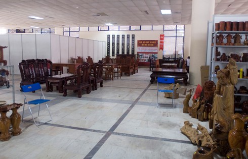 Hội chợ giữa trung tâm Hà Nội vắng khách hơn chợ quê - ảnh 3