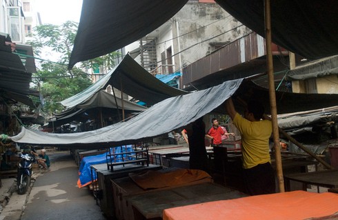 Cận cảnh khu “chợ Trời” những ngày cuối - ảnh 3