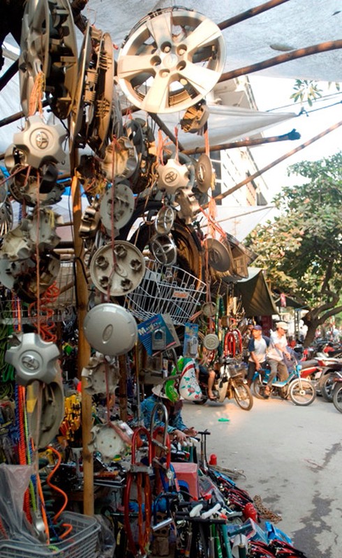 Cận cảnh khu “chợ Trời” những ngày cuối - ảnh 6