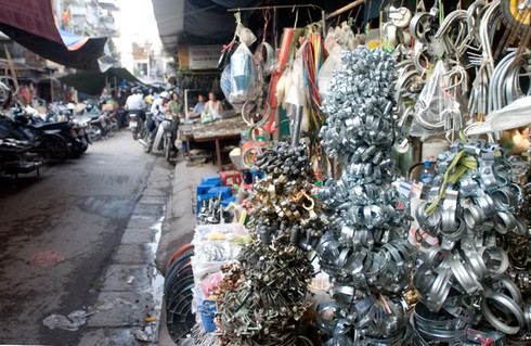 Cận cảnh khu “chợ Trời” những ngày cuối - ảnh 5