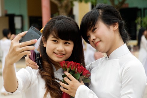 Nét đẹp nữ sinh trước giờ chia tay tuổi học trò - ảnh 5