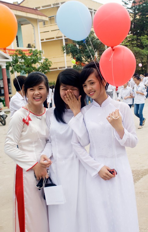 Nét đẹp nữ sinh trước giờ chia tay tuổi học trò - ảnh 6