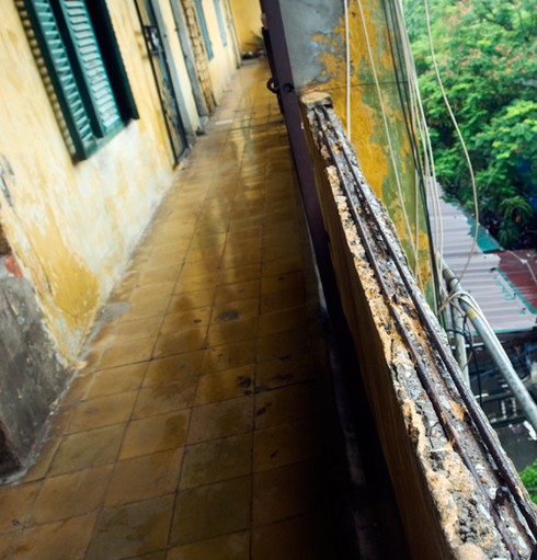 Tập thể sắp sập: Nơi người dân chung sống với thảm họa? - ảnh 3