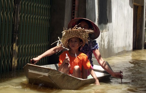 Làng gốm cổ Thổ Hà chìm trong trận lụt lịch sử - ảnh 3