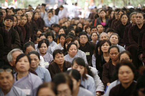 Rơi lệ trước lễ cầu siêu nạn nhân tử vong vì tai nạn giao thông - ảnh 12