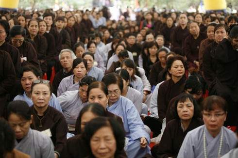 Hàng ngàn người cầu siêu nạn nhân tử vong vì tai nạn giao thông - ảnh 16