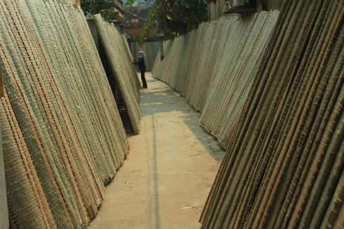 Làng Bánh đa Ngự Câu nhộn nhịp vào ca Tết - ảnh 1