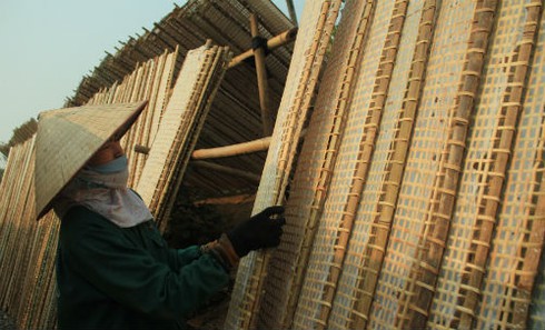 Làng Bánh đa Ngự Câu nhộn nhịp vào ca Tết - ảnh 5