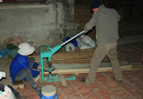 Làng Bánh đa Ngự Câu nhộn nhịp vào ca Tết - ảnh 9