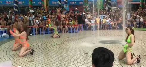 Cục NTBD chỉ đạo xử lý nghiêm vụ tổ chức vũ công mặc bikini nhảy múa phản cảm - ảnh 1