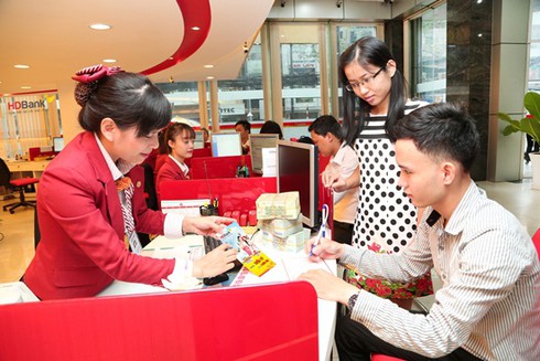 Gửi tiền triệu, trúng bạc tỷ, vi vu Châu Âu - ảnh 1