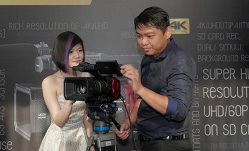 Máy quay AG-DVX200 - ‘Vũ khí’ mới của Panasonic - ảnh 2