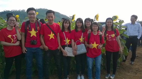 TH true MILK: Hỗ trợ tối đa cho du khách ngắm hoa hướng dương - ảnh 2