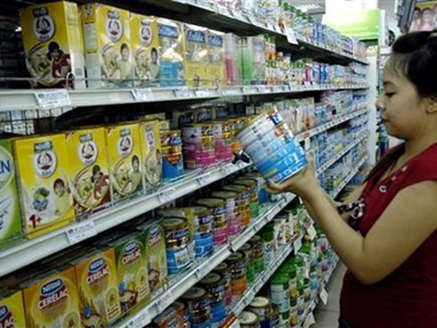 Phó Thủ tướng yêu cầu xử lý kiến nghị khẩn cấp của các DN sữa - ảnh 1