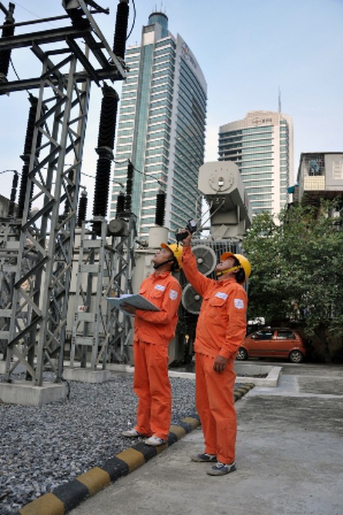 Đảm bảo cấp điện an toàn cho đêm Noel và Tết Dương lịch 2016 - ảnh 2