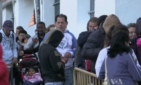 Tây Ban Nha: Cái đói đã 'gõ cửa' từng gia đình - ảnh 1